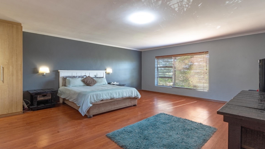 5 Bedroom Property for Sale in Northgate Western Cape